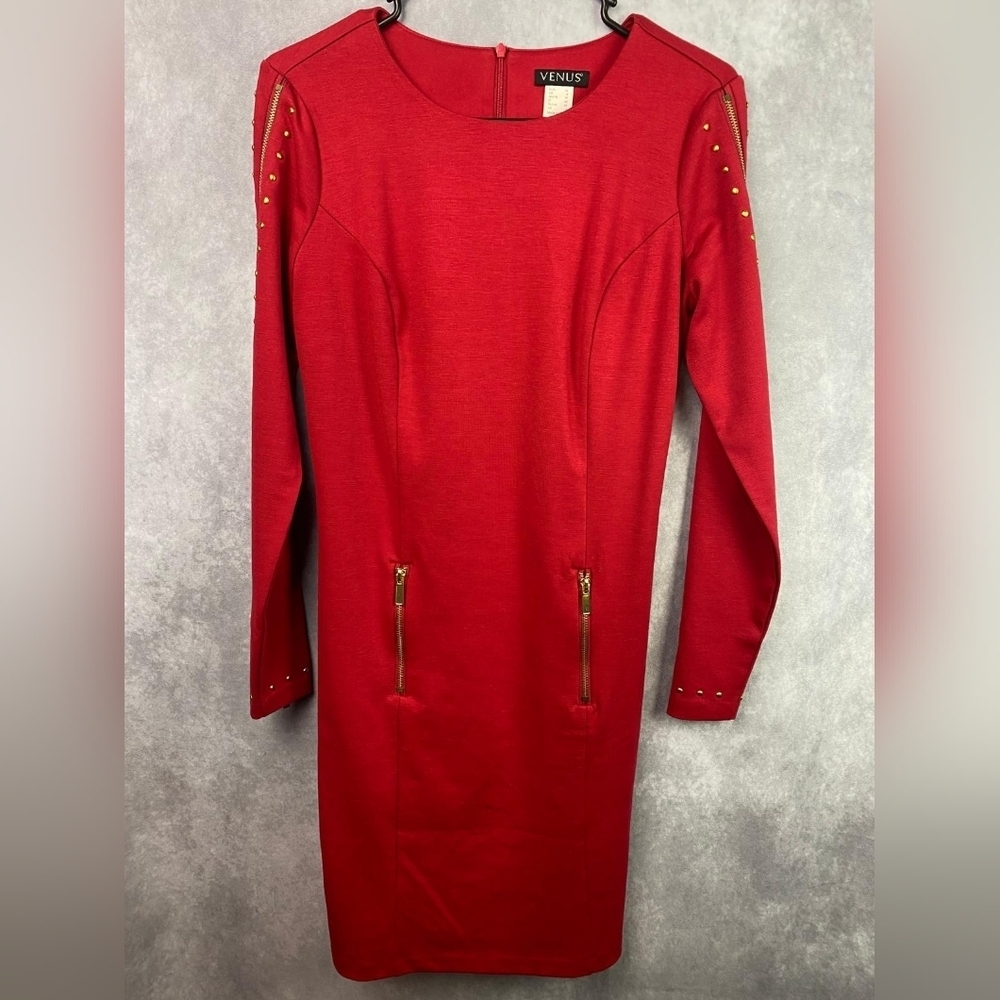 Venus Women’s‎ Preppy weekend Sexy Party Red mini Dress Gold hardware Size 2